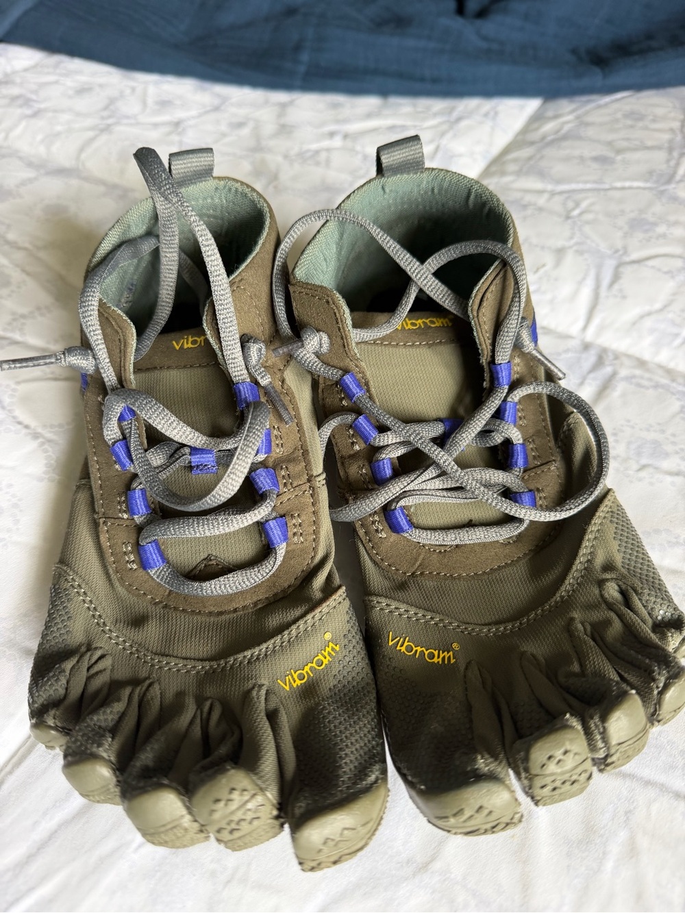 Vibram FiveFingers Toe Shoes - Picture 3 of 8